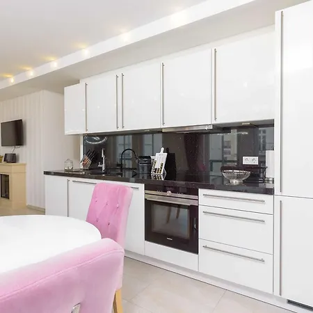 דירה Westend - Ferienwohnung 10 *